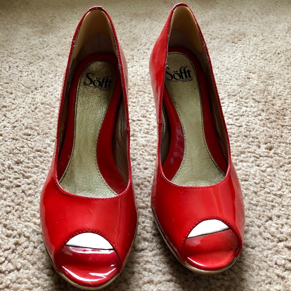 Like New, Women’s Coral Peep Toe Pump